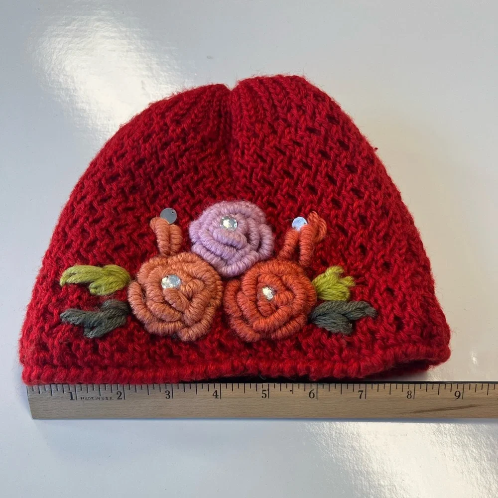 Vintage Unbranded Red Floral Knit Embroidered and Embellished Beanie‎ Sz. M - Picture 3 of 6